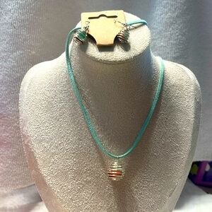 Elegant Silver and Turquoise Necklace